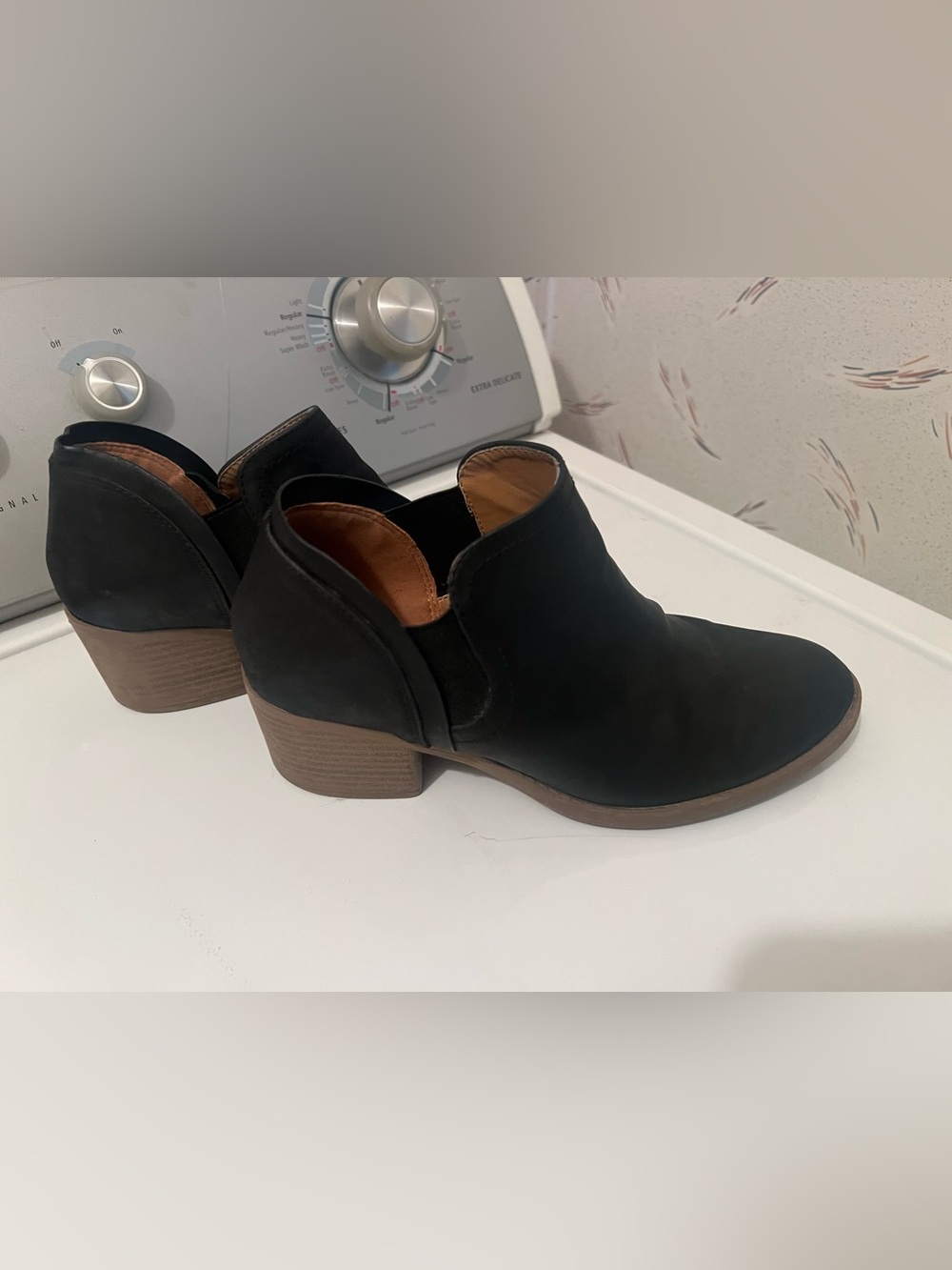 Women’s Black Faux Suede Ankle Booties Side Zip